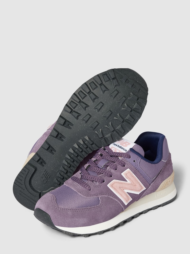 Sneaker mit Label-Details in lila