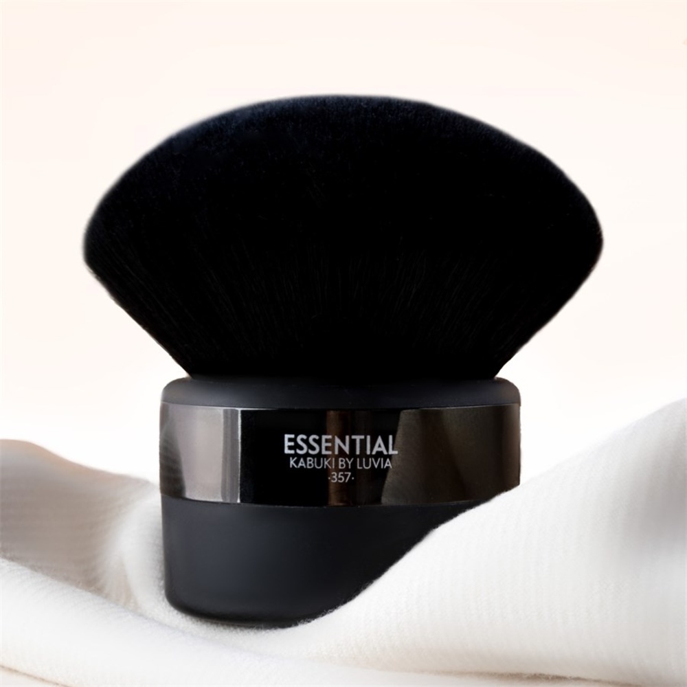 Luvia Essential Kabuki Black