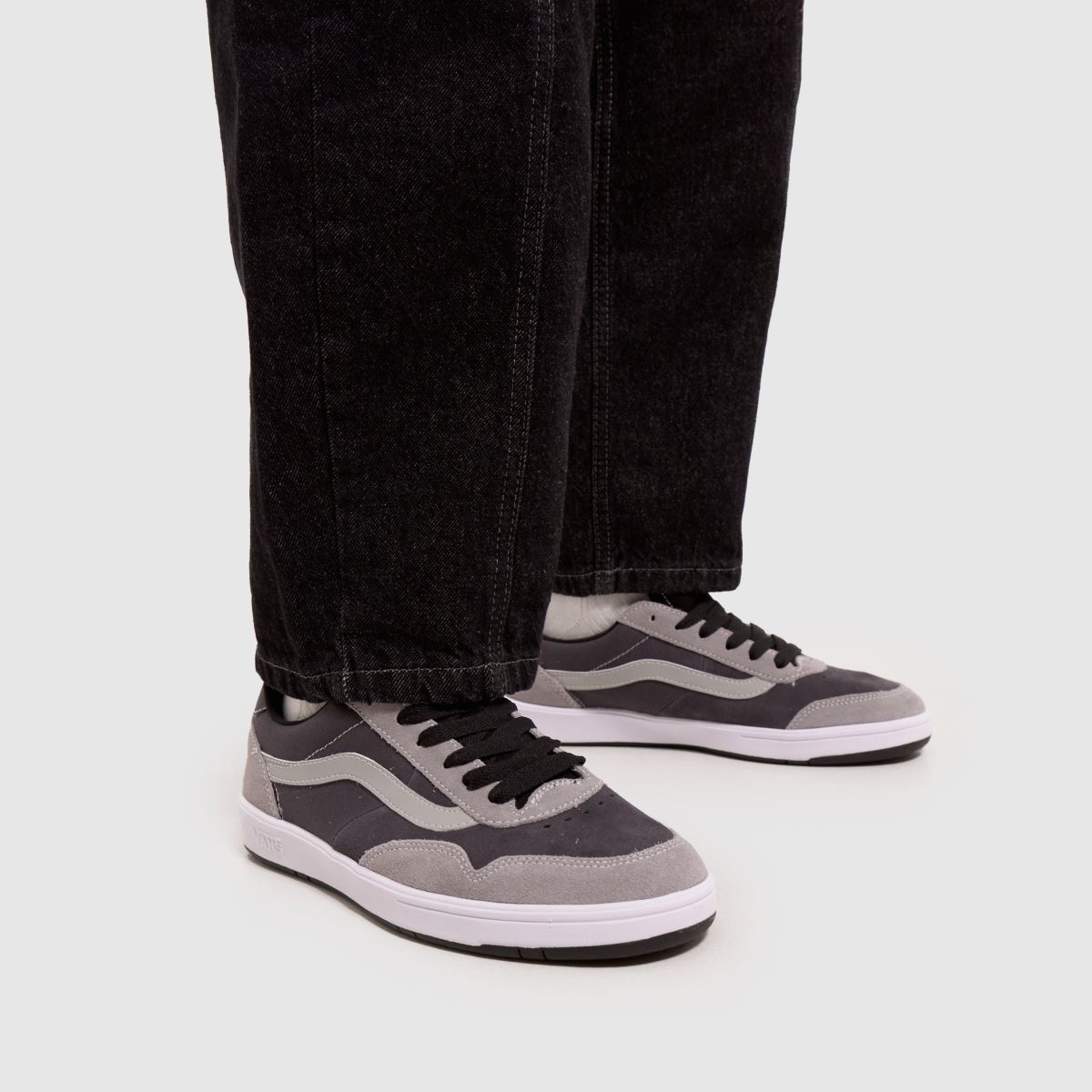 Vans Cruze Too CC – Svarta och gråa sneakers