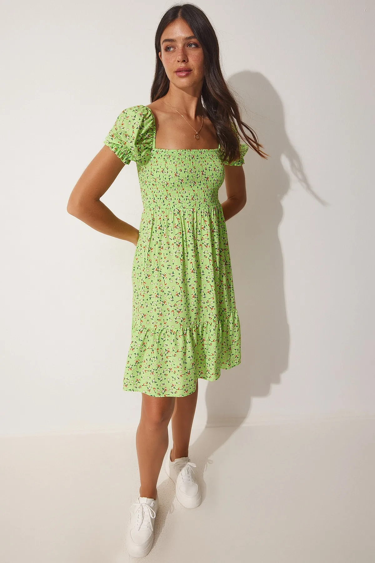 Happiness İstanbul  Pistaziengrünes Carmen-Kragen-Sommerkleid aus Viskose für Damen DD01223