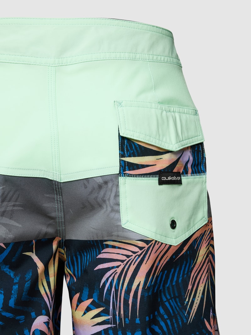 Badehose im Colour-Blocking-Design Modell 'SURFSILK' in aqua blau