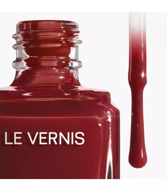 LE VERNIS Couleur Et Brillance Longue Tenue