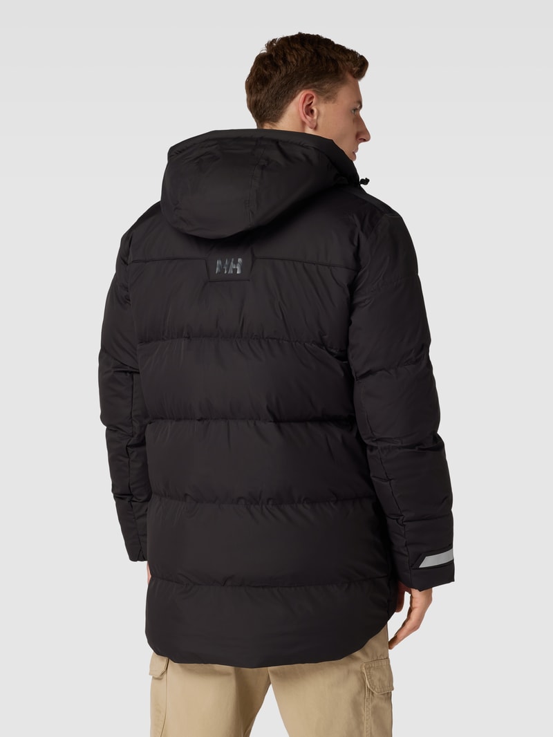 Steppjacke mit Logo-Print in schwarz