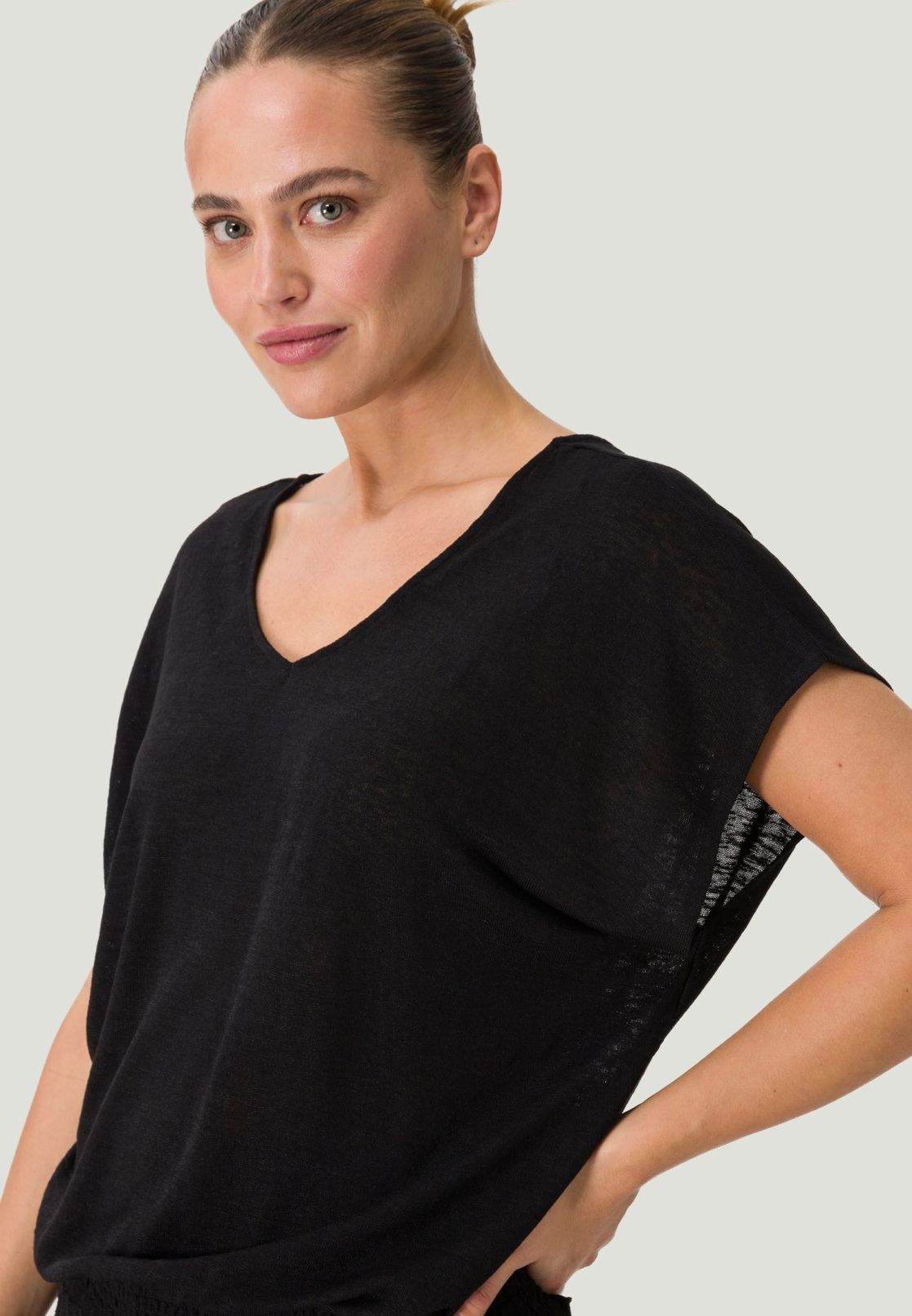 Shirt mit Rückenausschnitt