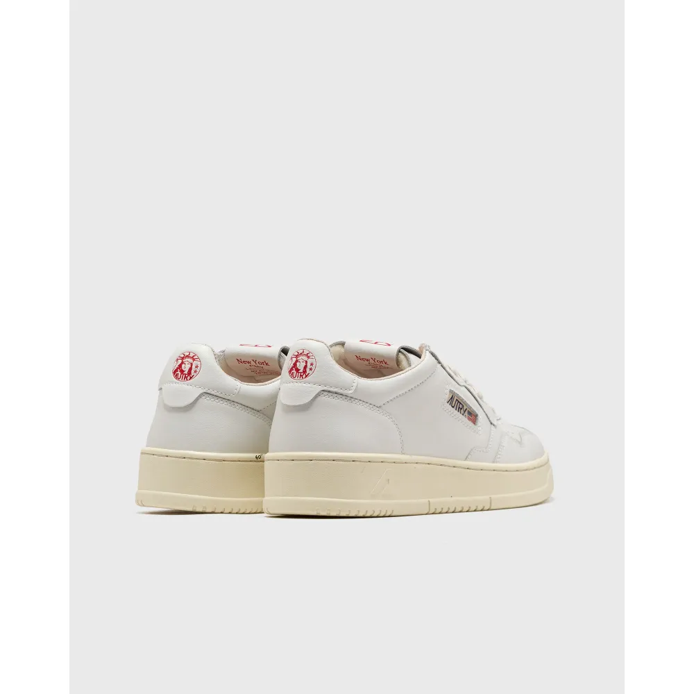 Autry Medalist W WMNS LOW AULWLI01 / weiss