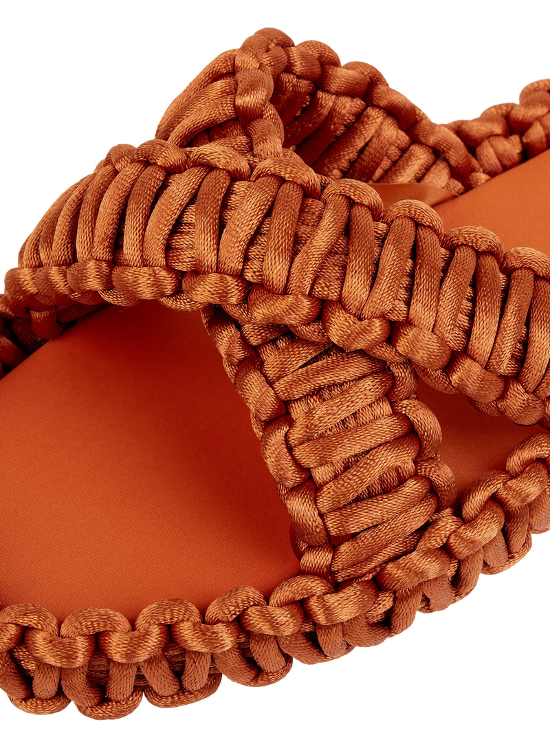 Pantolette in Flecht-Optik Modell 'Crochet' in orange