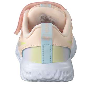 Nike Revolution 5 SE Sneaker in rosa