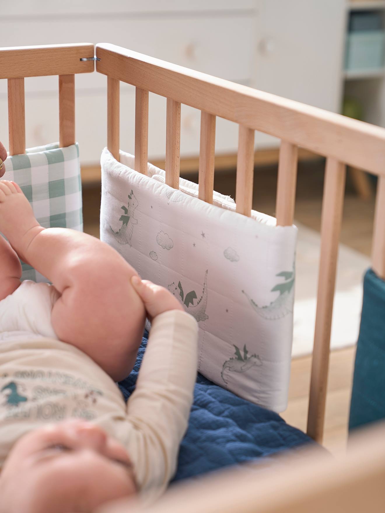 Vertbaudet Baby Bettumrandung/Laufstall-Polster DRACHE Oeko-Tex - mehrfarbig