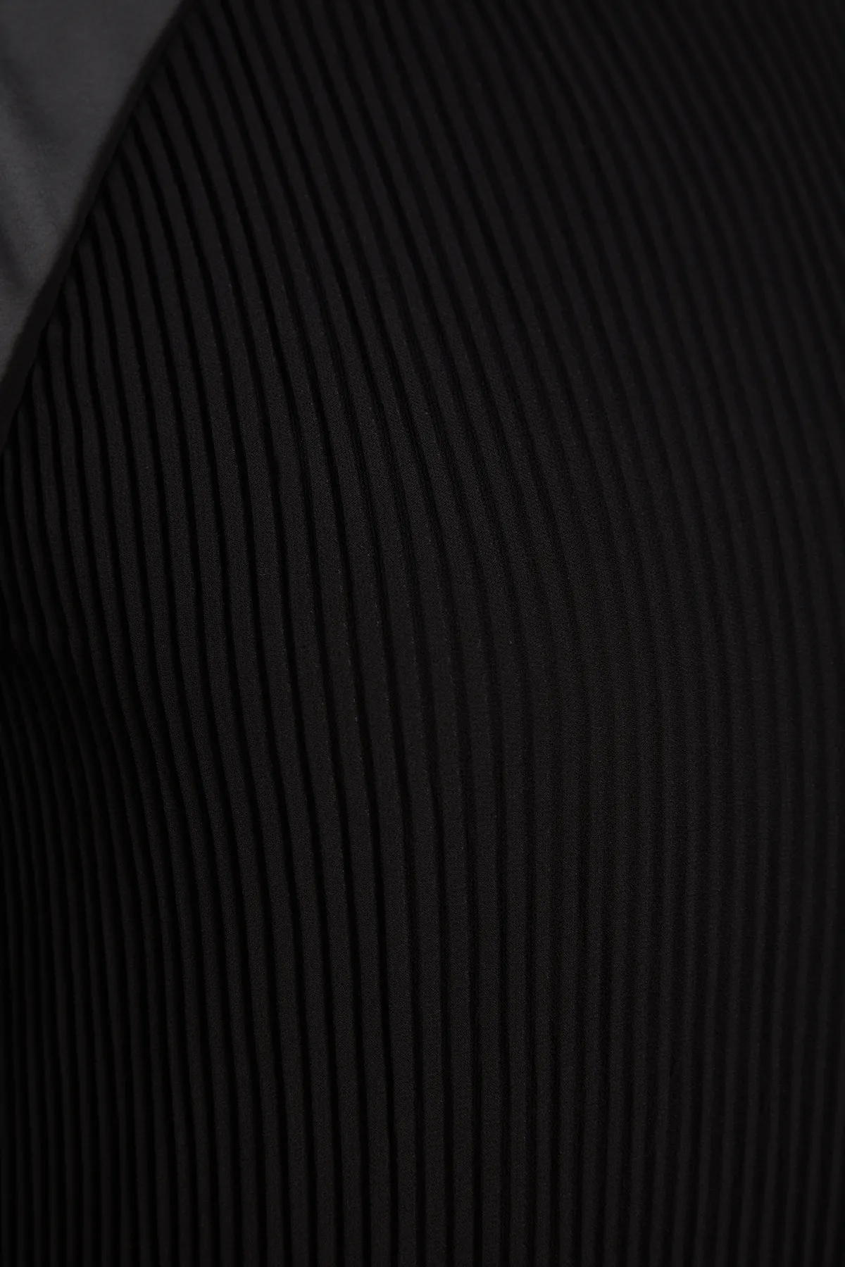Trendyol Curve  Schwarzes gerade geschnittenes/Shift-Mini-Gewebekleid TBBAW24AH00075
