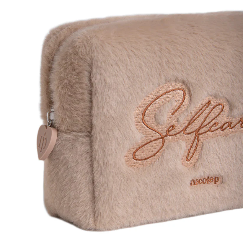 Flauschige Beauty-Accessoires – Beige – Kosmetiktasche
