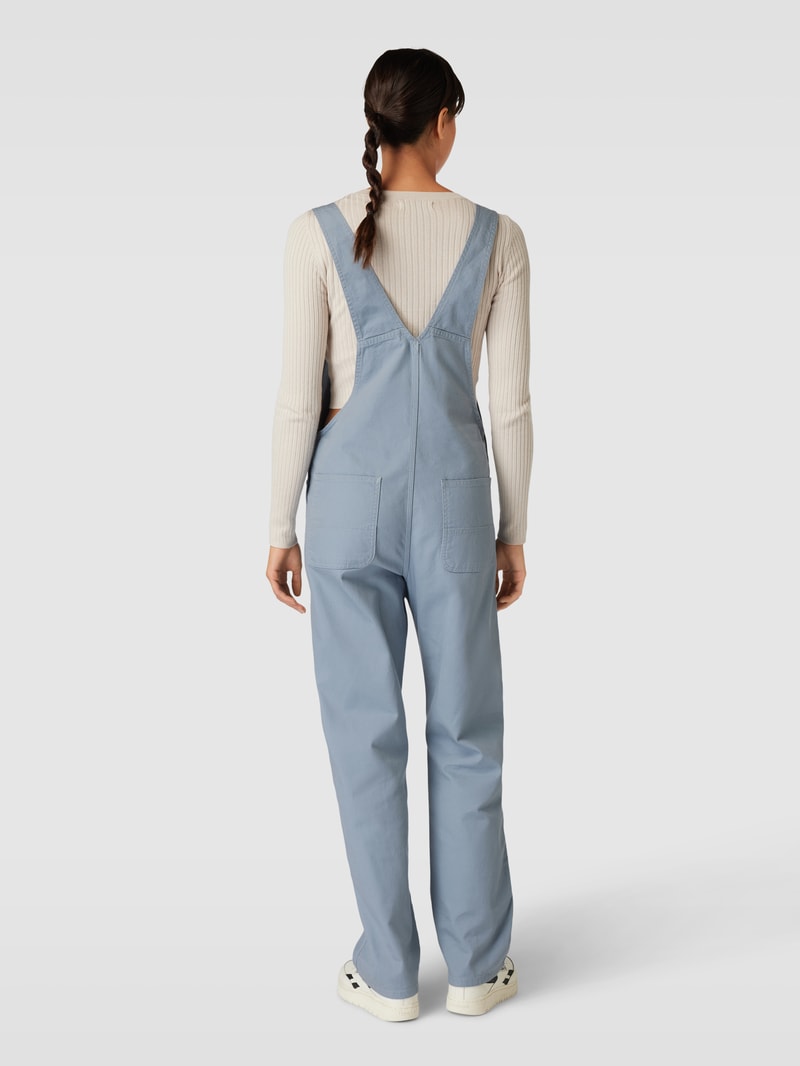 Latzhose mit Label-Detail in hellblau