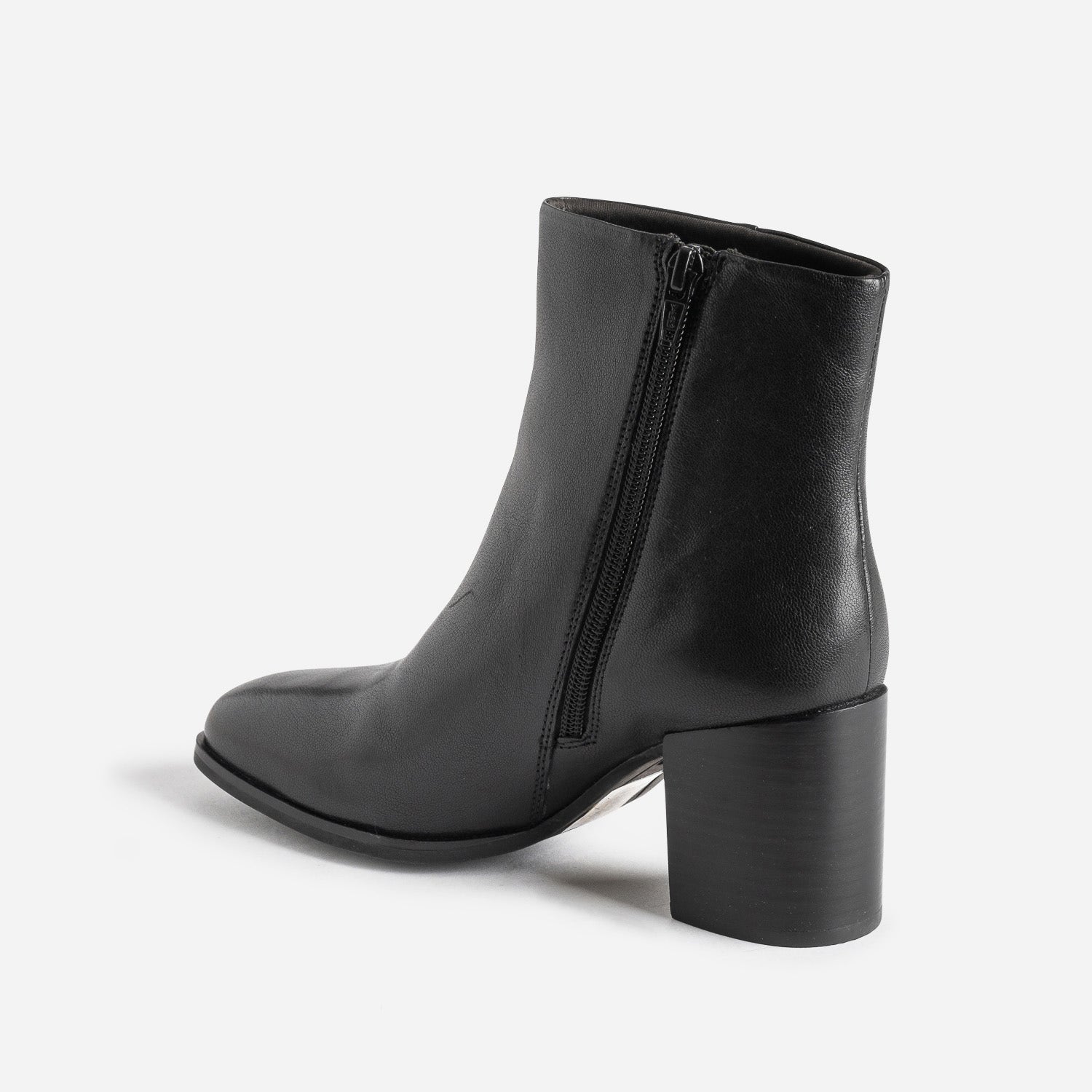 Boots noir en cuir à talon