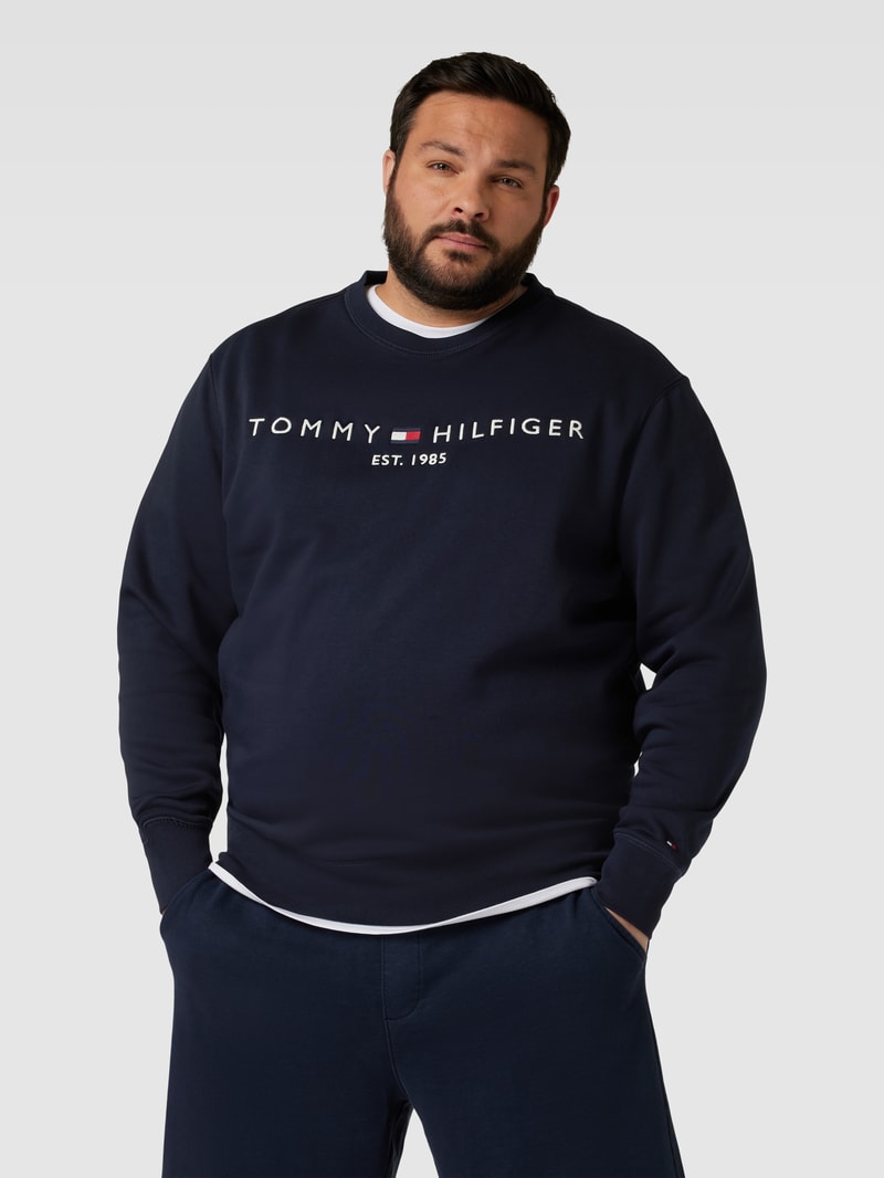 PLUS SIZE Sweatshirt mit Label-Stitching in marineblau