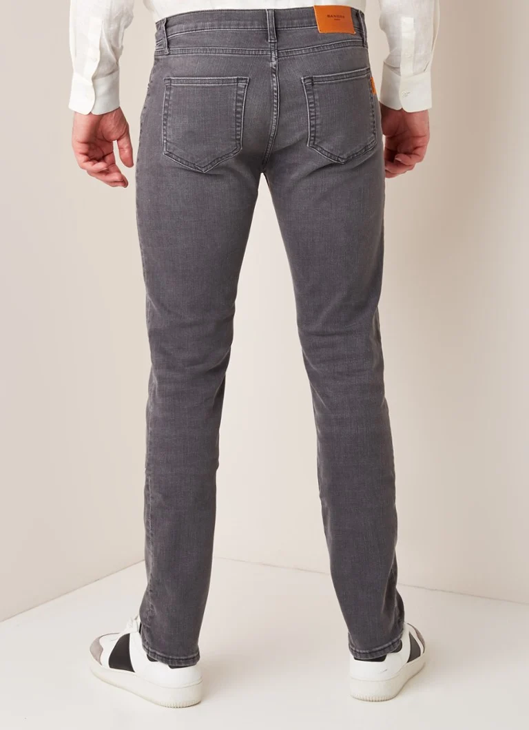 Sandro Slim fit -farkut stretch-kankaasta