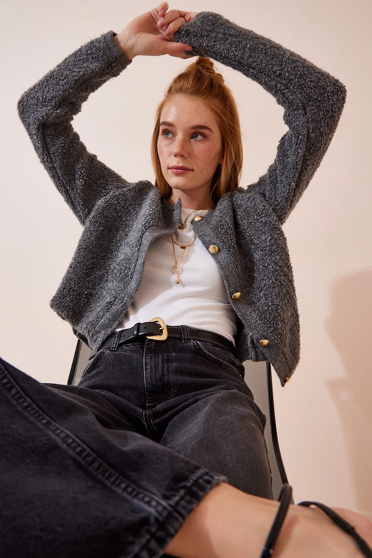 Happiness İstanbul  Anthrazitfarbene Bouclé-Strickjacke für Damen, Cardigan YY00117