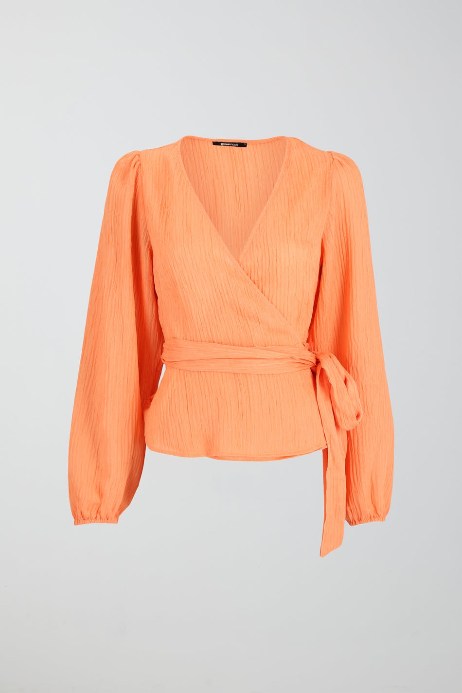 Moa wrap top