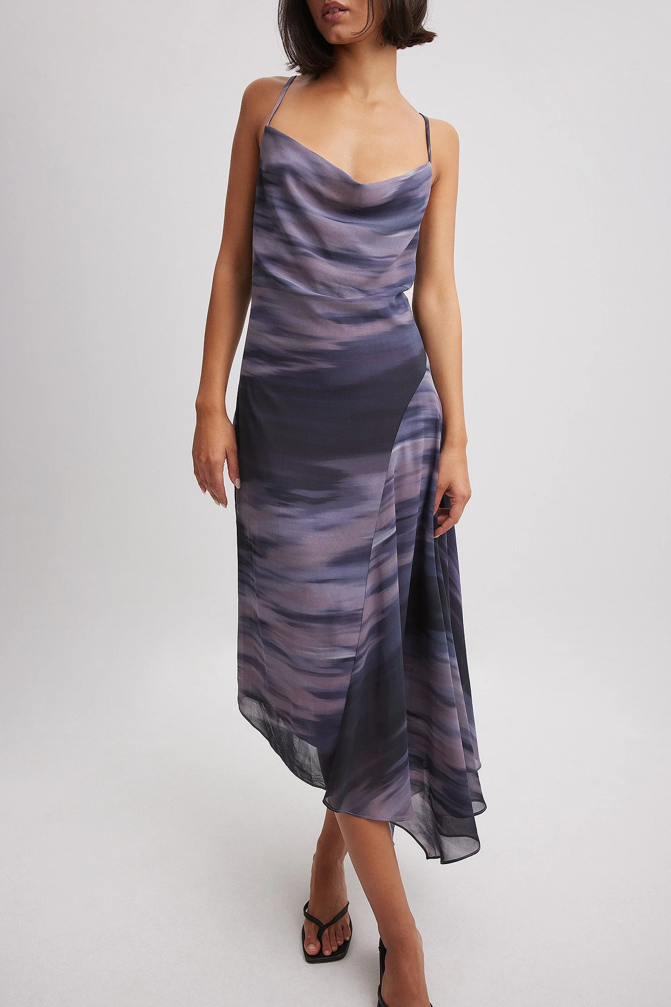 Midikleid mit Wasserfall-Naht-Detail