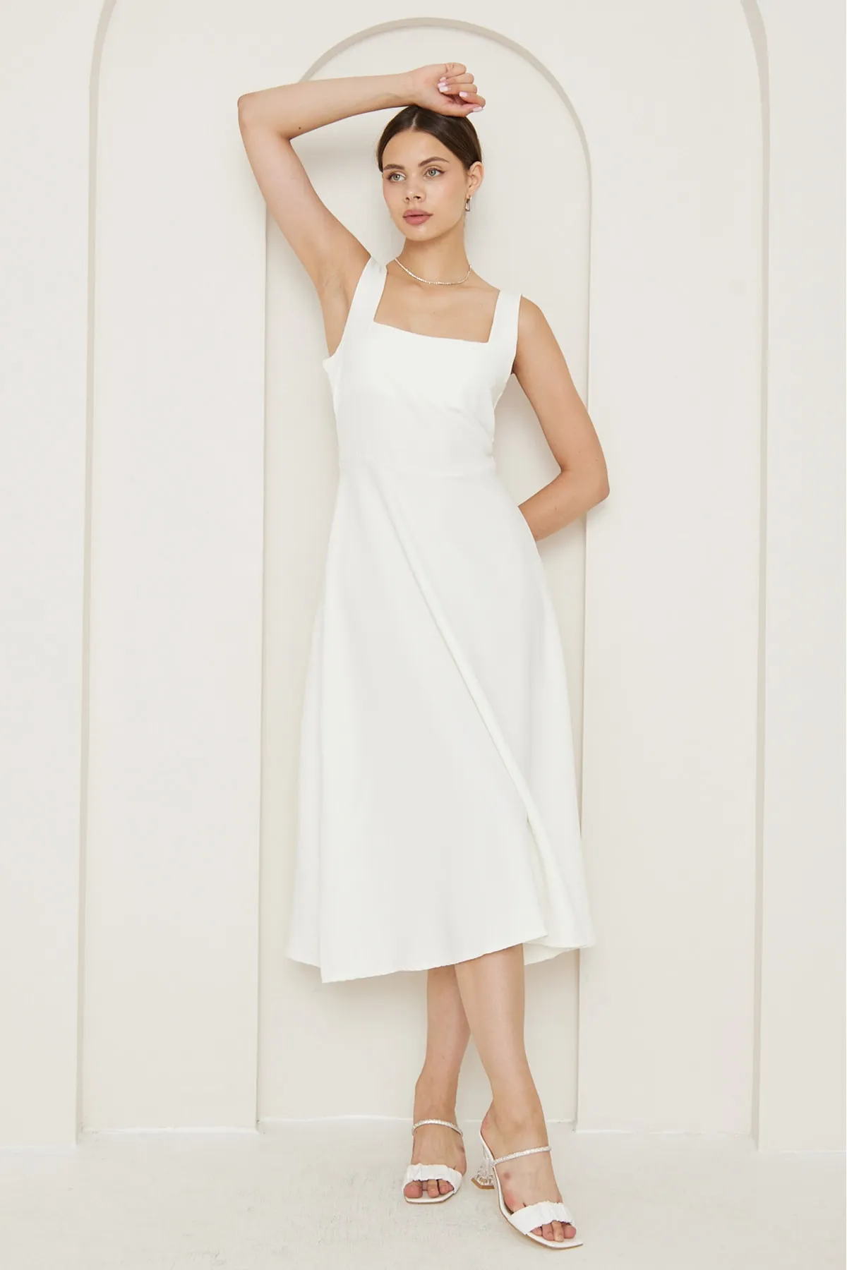 bayansepeti  Weißes Kleid mit quadratischem Kragen und dicken Trägern für Damen in Midi-Länge 151