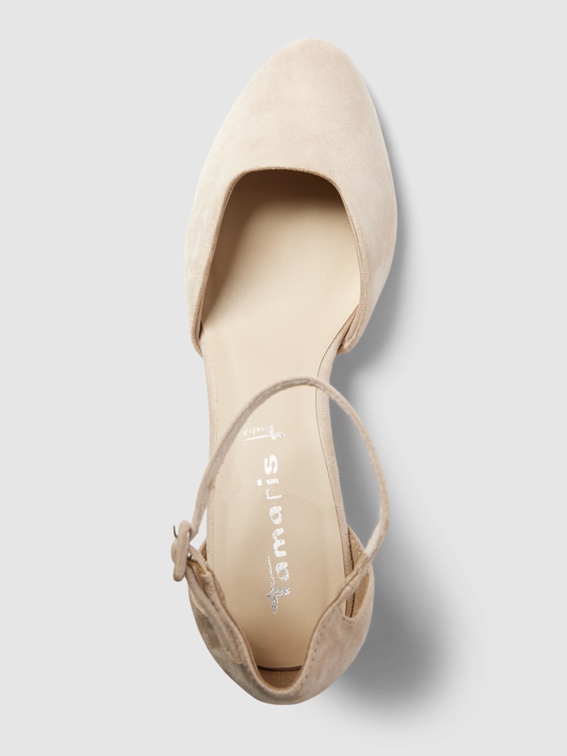 Pumps mit Dornschließe in offwhite