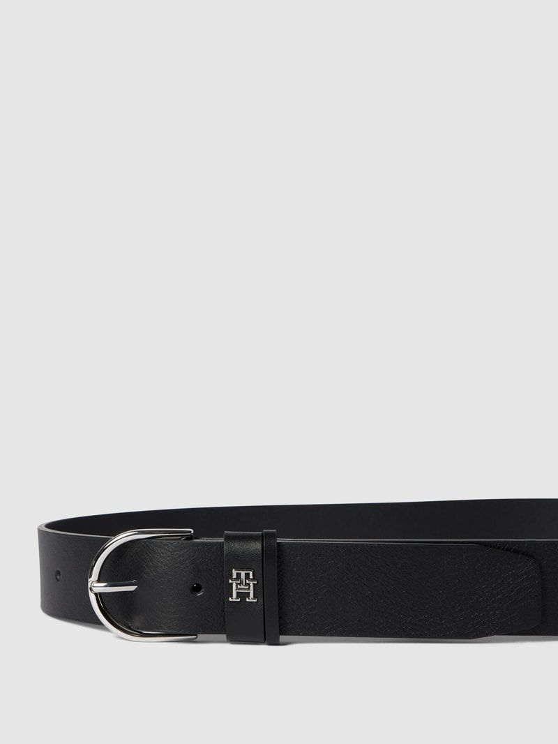 Ledergürtel mit Label-Applikation in schwarz