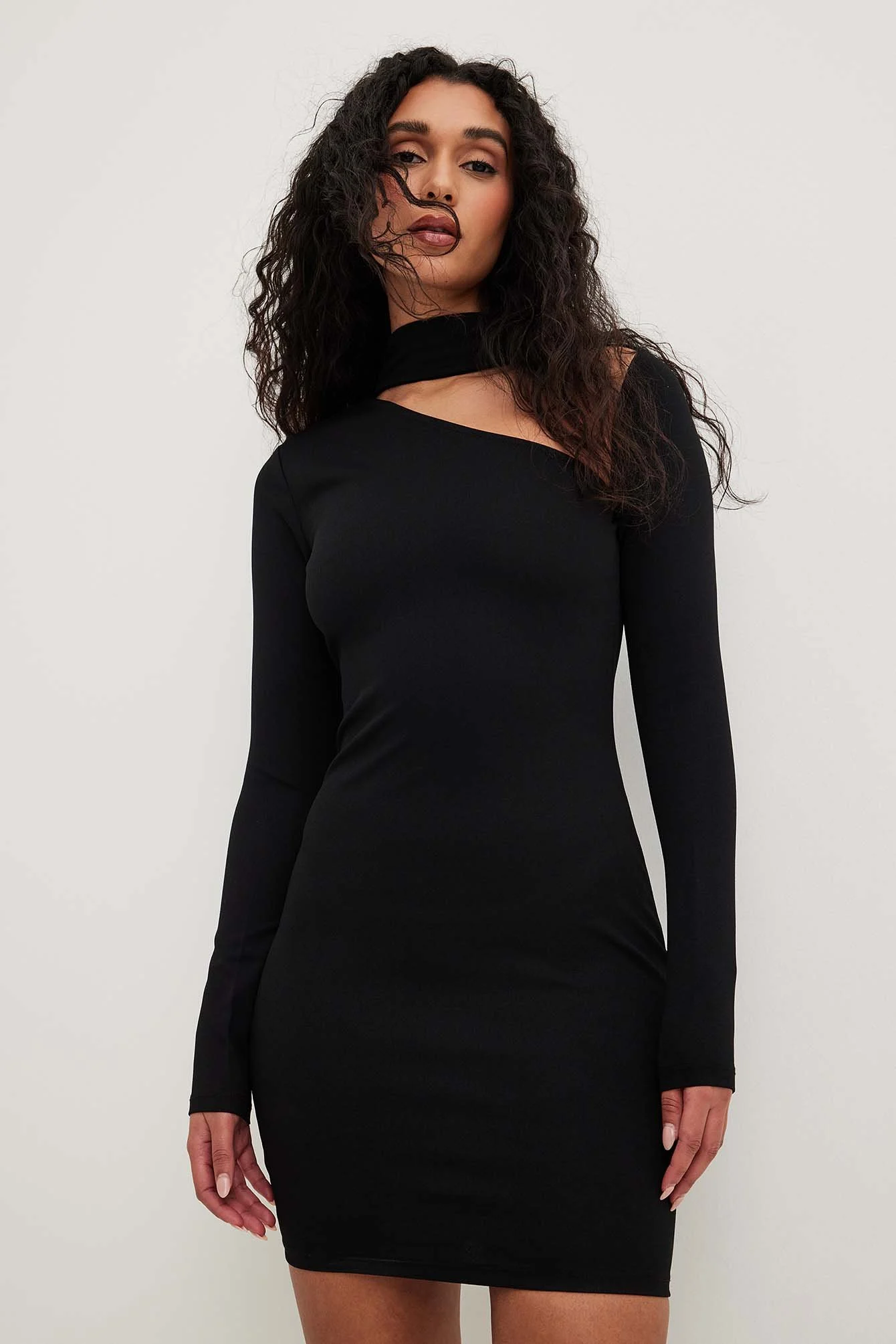 Asymmetrisches Minikleid