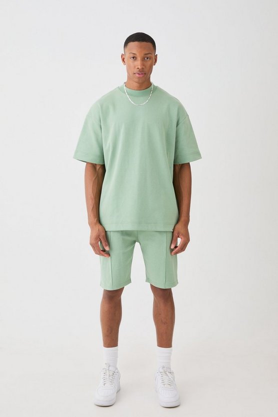 Oversize T-Shirt & Shorts