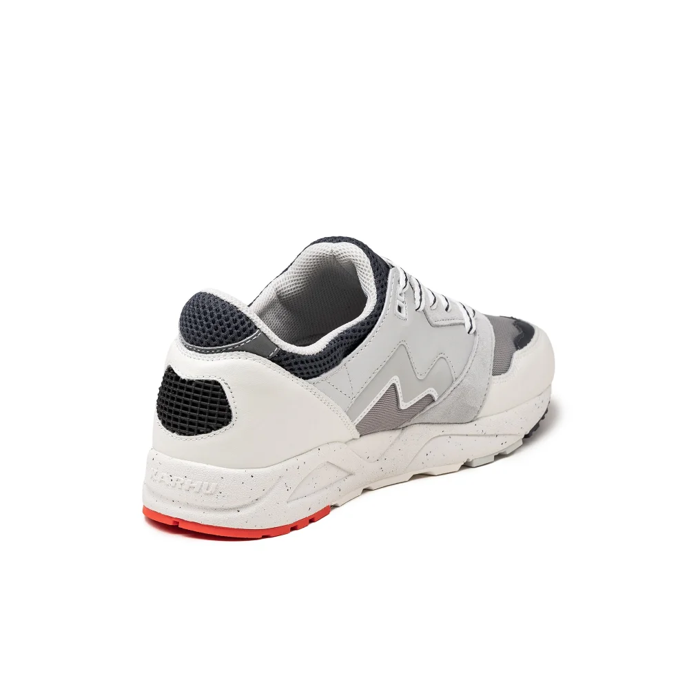 Karhu Aria 95 F803082 / weiss