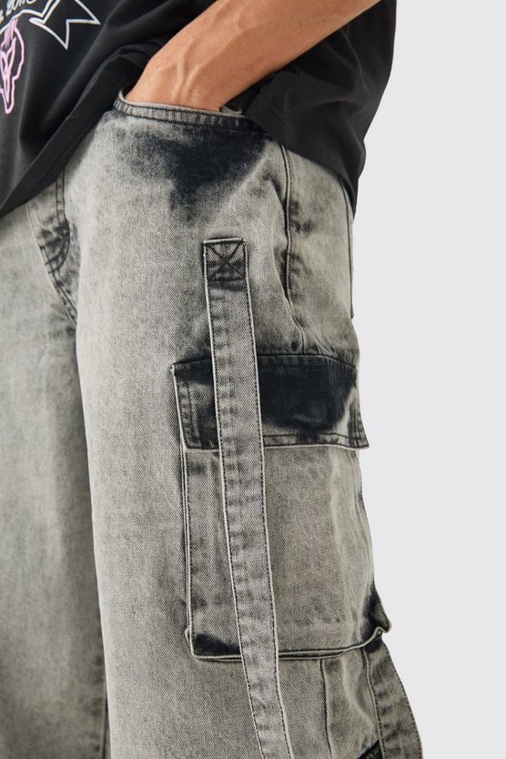 Lockere Jeans mit Taschen und Acid-Waschung