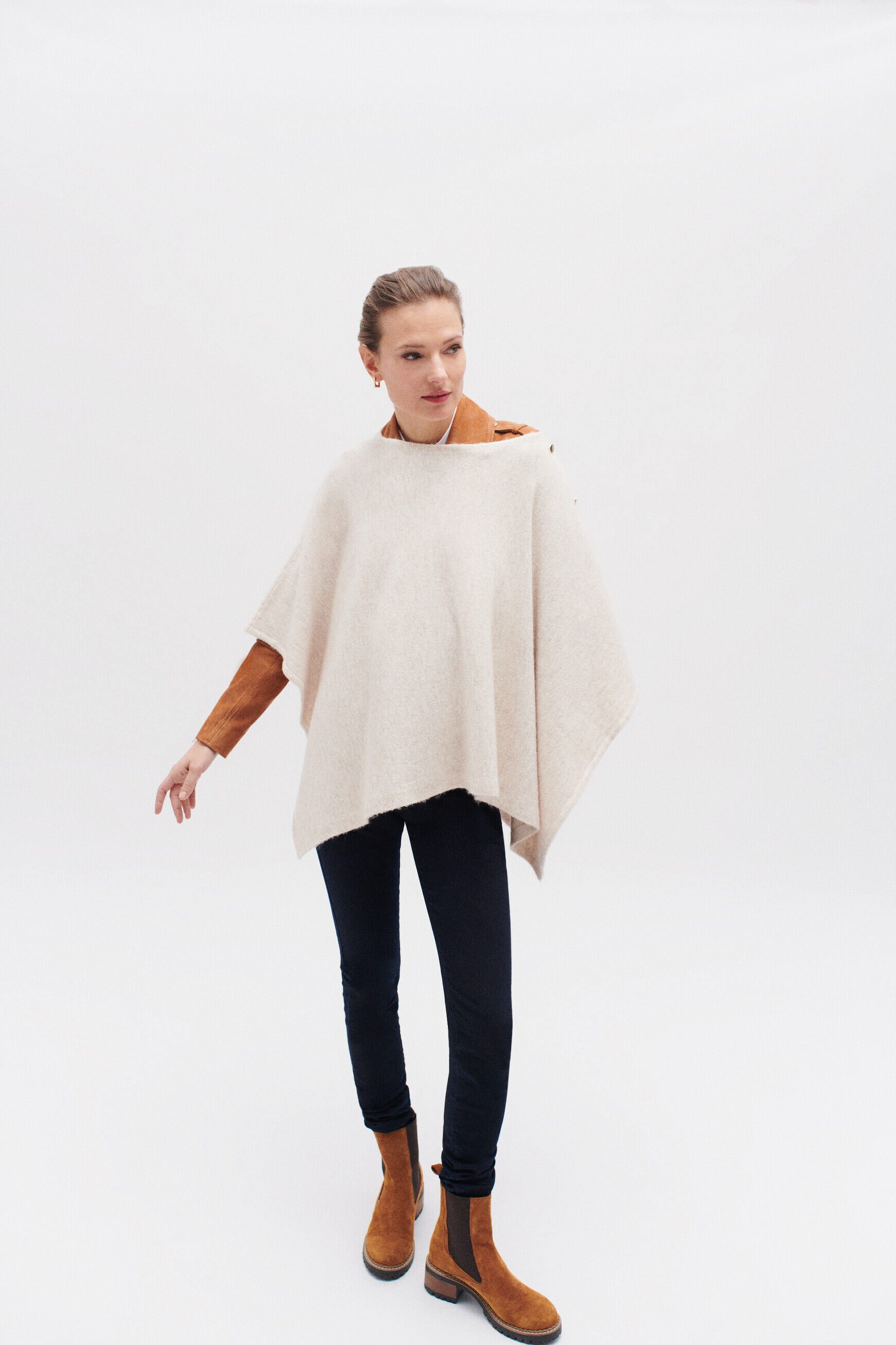 poncho lisa b beige femme