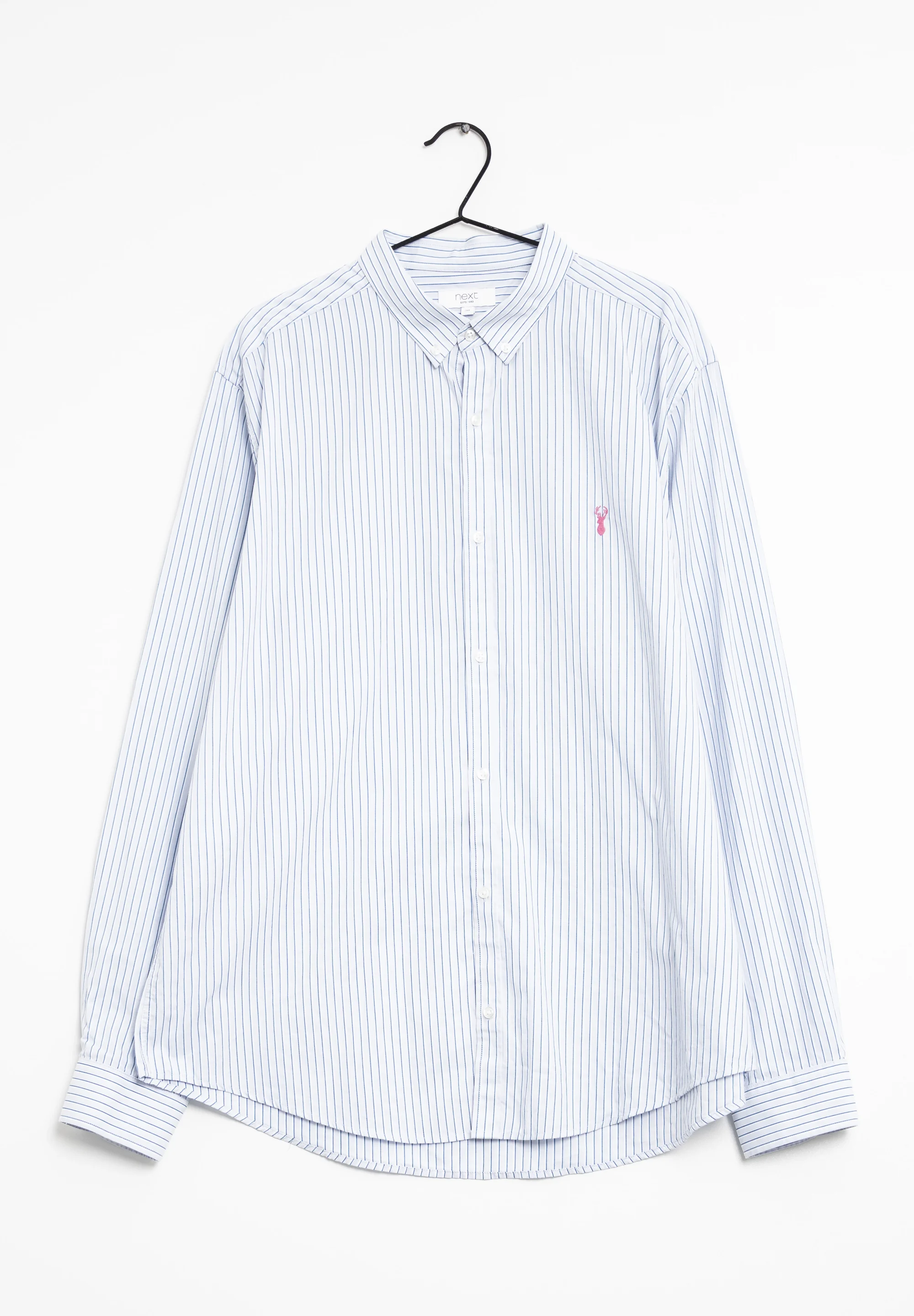 Próxima camisa elegante