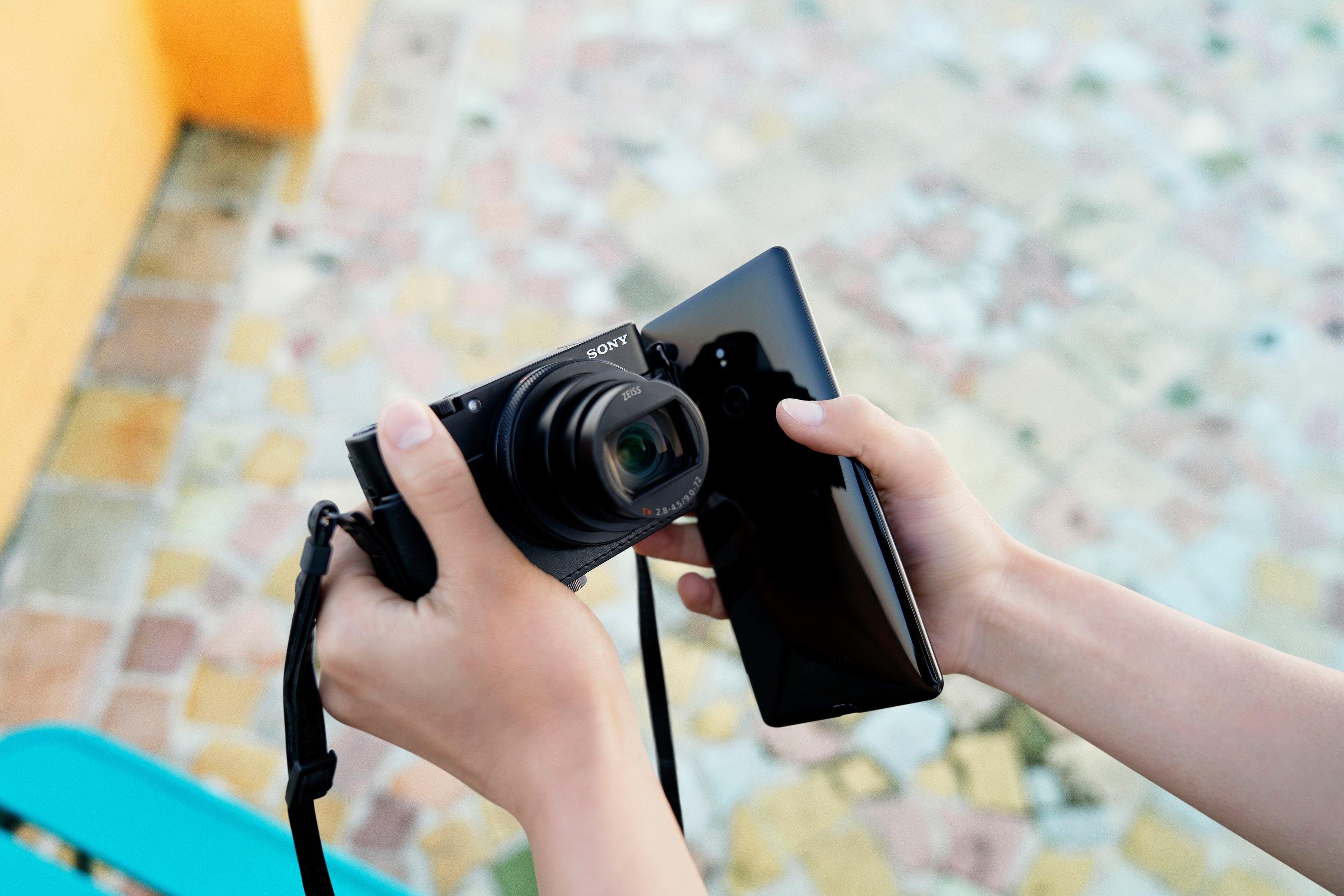 Sony DSC-RX100 M7 Systemkamera (20,1 MP, 8x opt. Zoom, Bluetooth, NFC, WLAN (Wi-Fi)