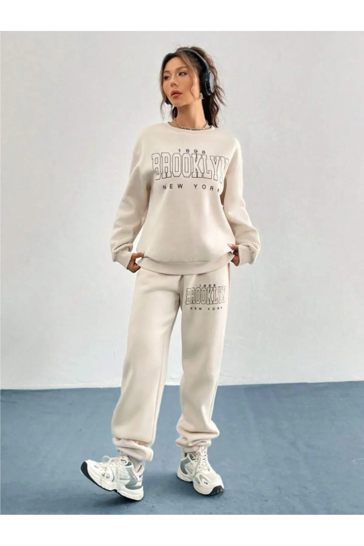 Know  Beiges 1898 Brooklyn bedrucktes Oversize-Trainingsanzug-Set mit Unter- und Oberteil für Damen