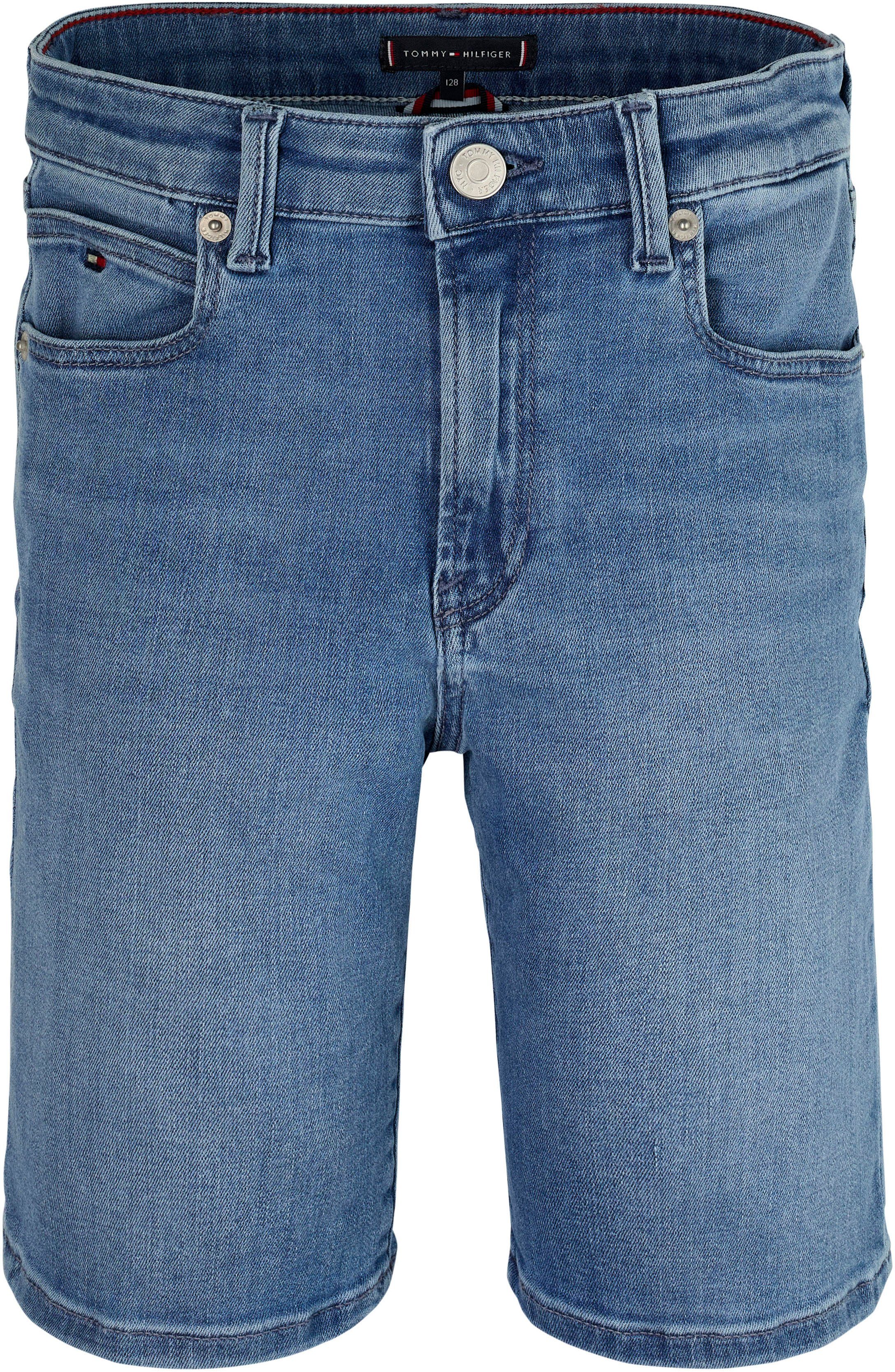 Tommy Hilfiger Shorts MODERN STRAIGHT SHORTS mit Markendetails