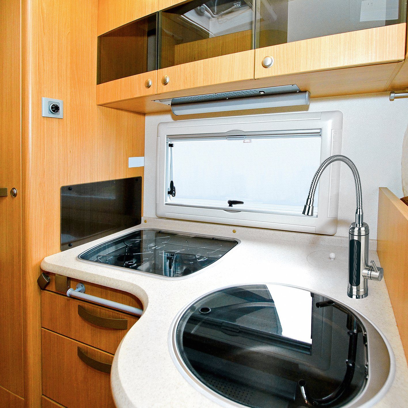 MAXXMEE Durchlauferhitzer Küchenarmatur 2er Set, Warm- & Kaltwasserarmatur 360° schwenkbar