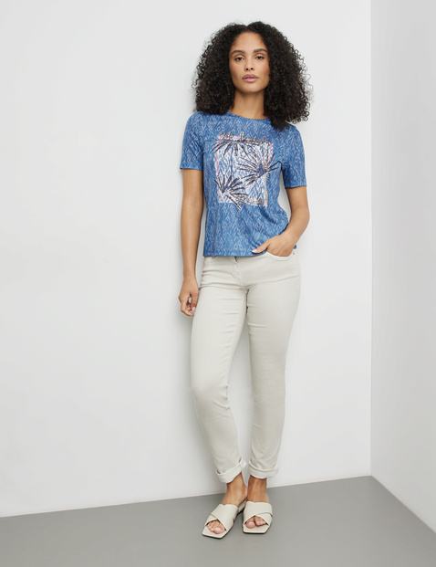Gemustertes T-Shirt mit Frontprint