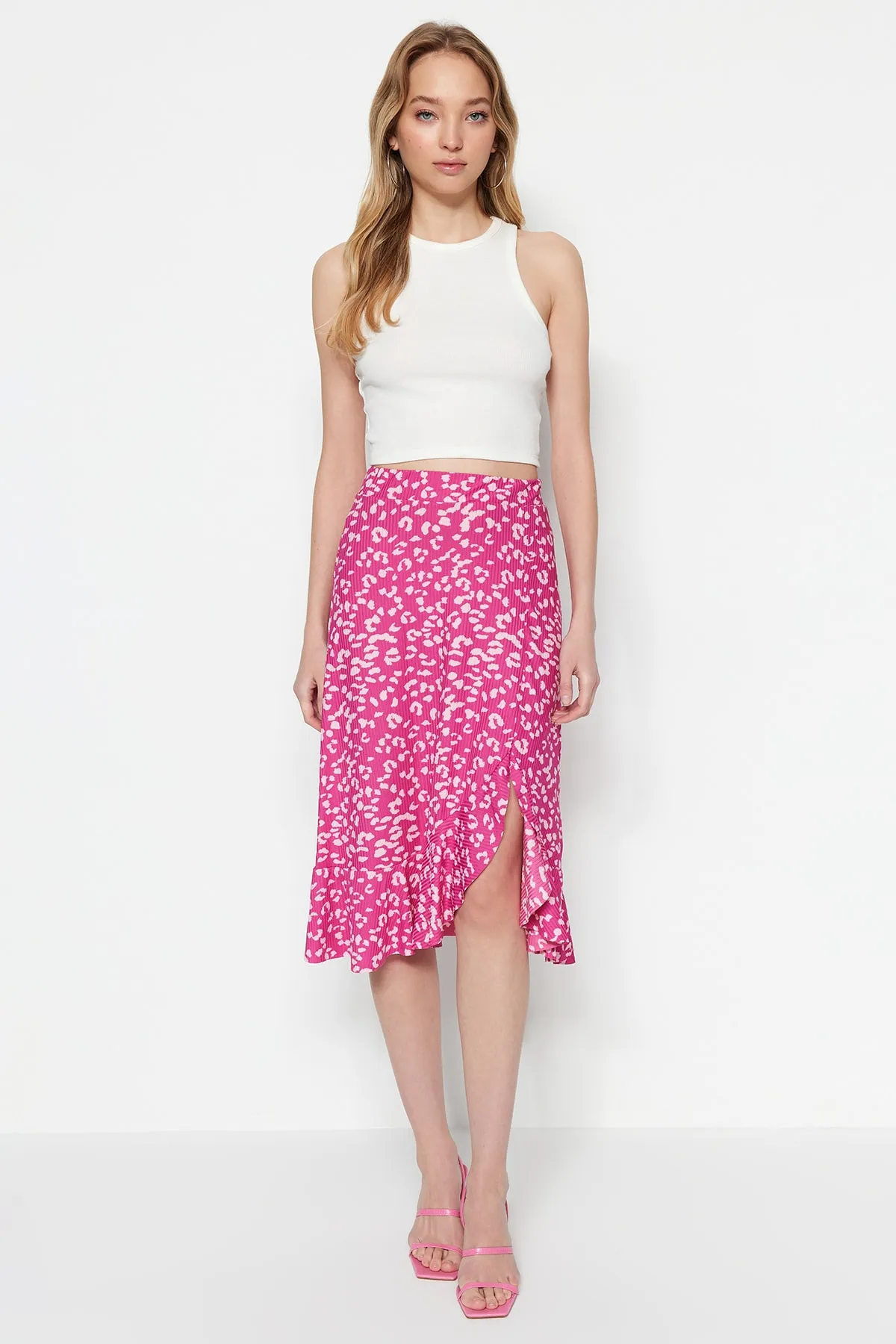 Trendyol Collection  Fuchsia bedruckter Midi-Stretch-Strickrock mit hoher Taille, Raffung und Volant TWOSS21ET0029