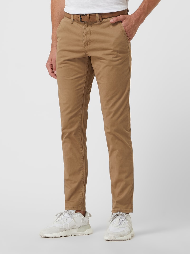 Slim Fit Chino mit Gürtel in camel