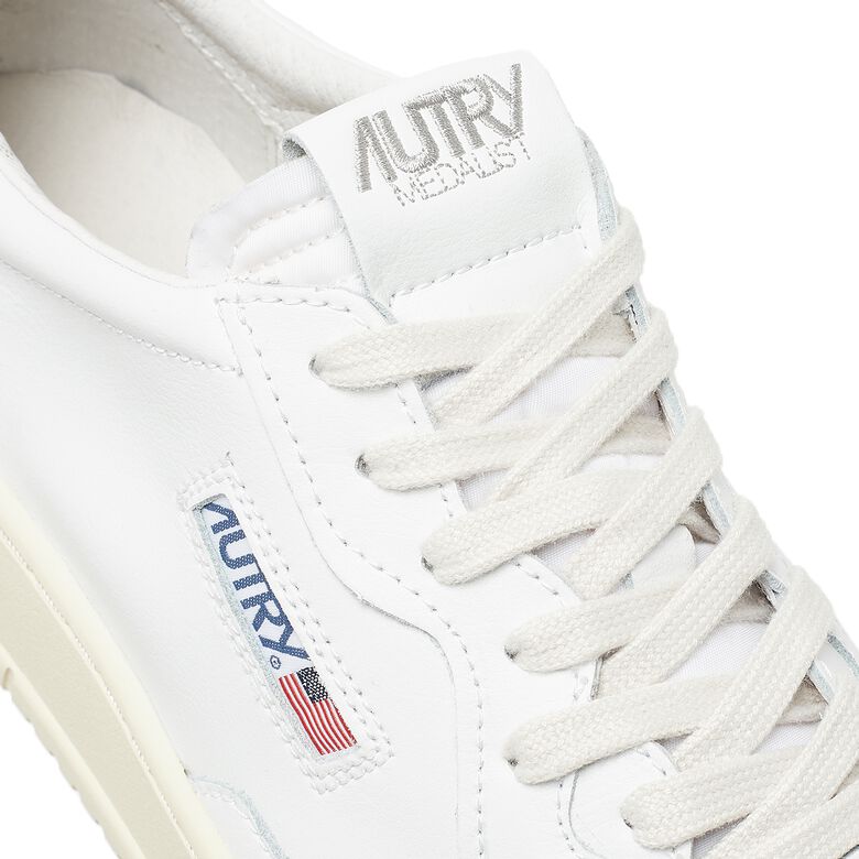 Autry 01 Low LS23 white/green