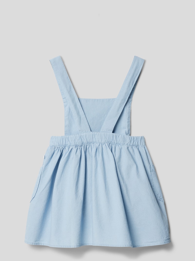 Latzkleid mit aufgesetzten Taschen Modell 'DALEY' in hellblau