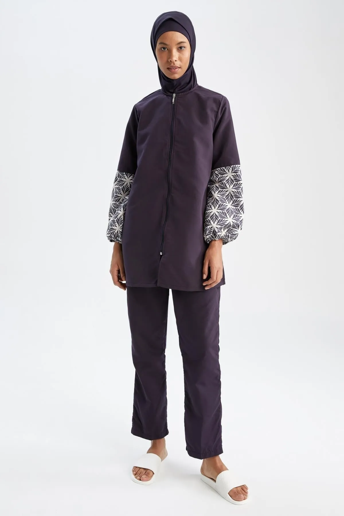 DeFacto  Burkini im 4er-Pack mit wasserabweisendem Muster und normaler Passform