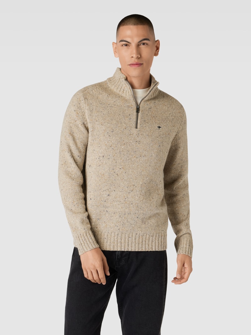 Strickpullover mit kurzem Reißverschluss in offwhite