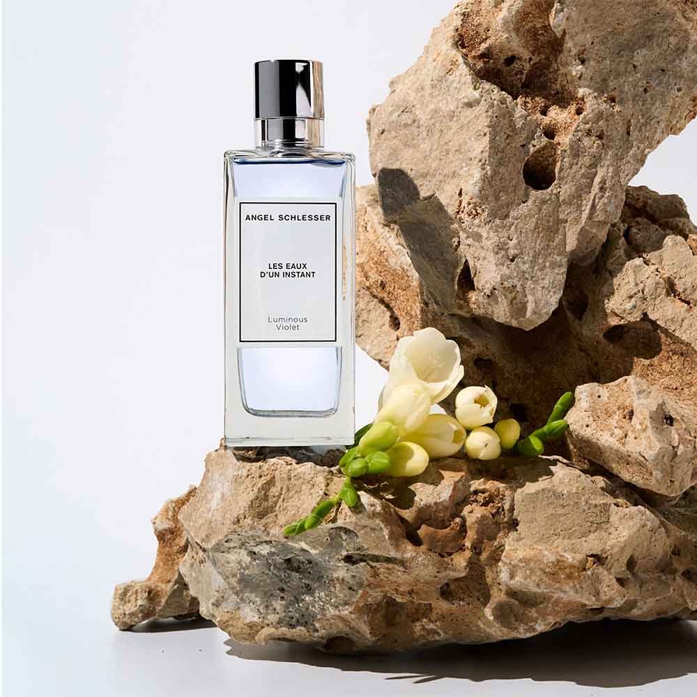 Angel Schlesser Les Eaux d'un Instant Luminous Violet Eau de Toilette Spray