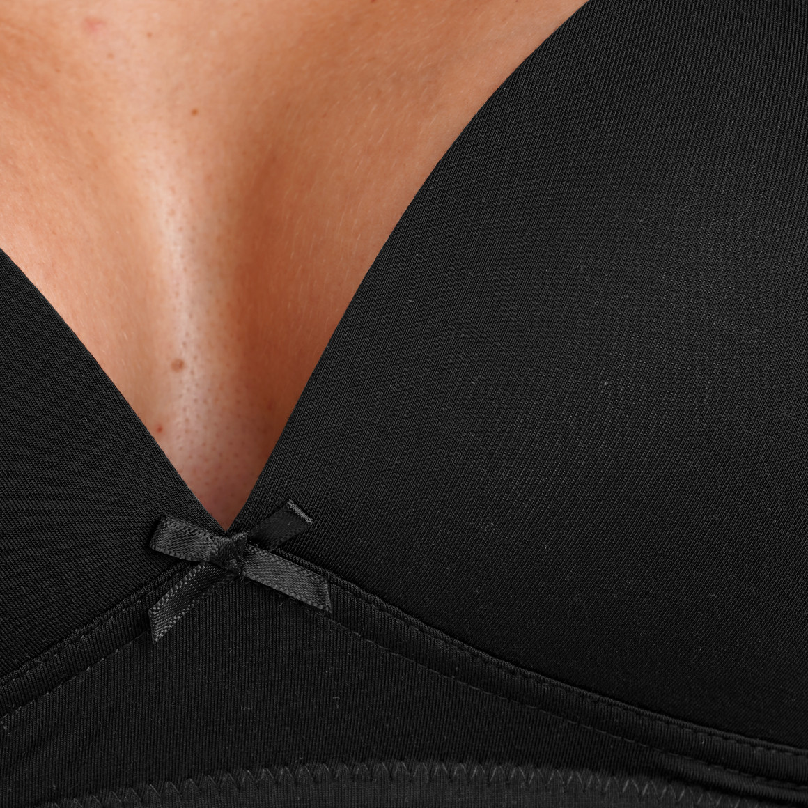 2 Damen Soft-BHs mit Spitze