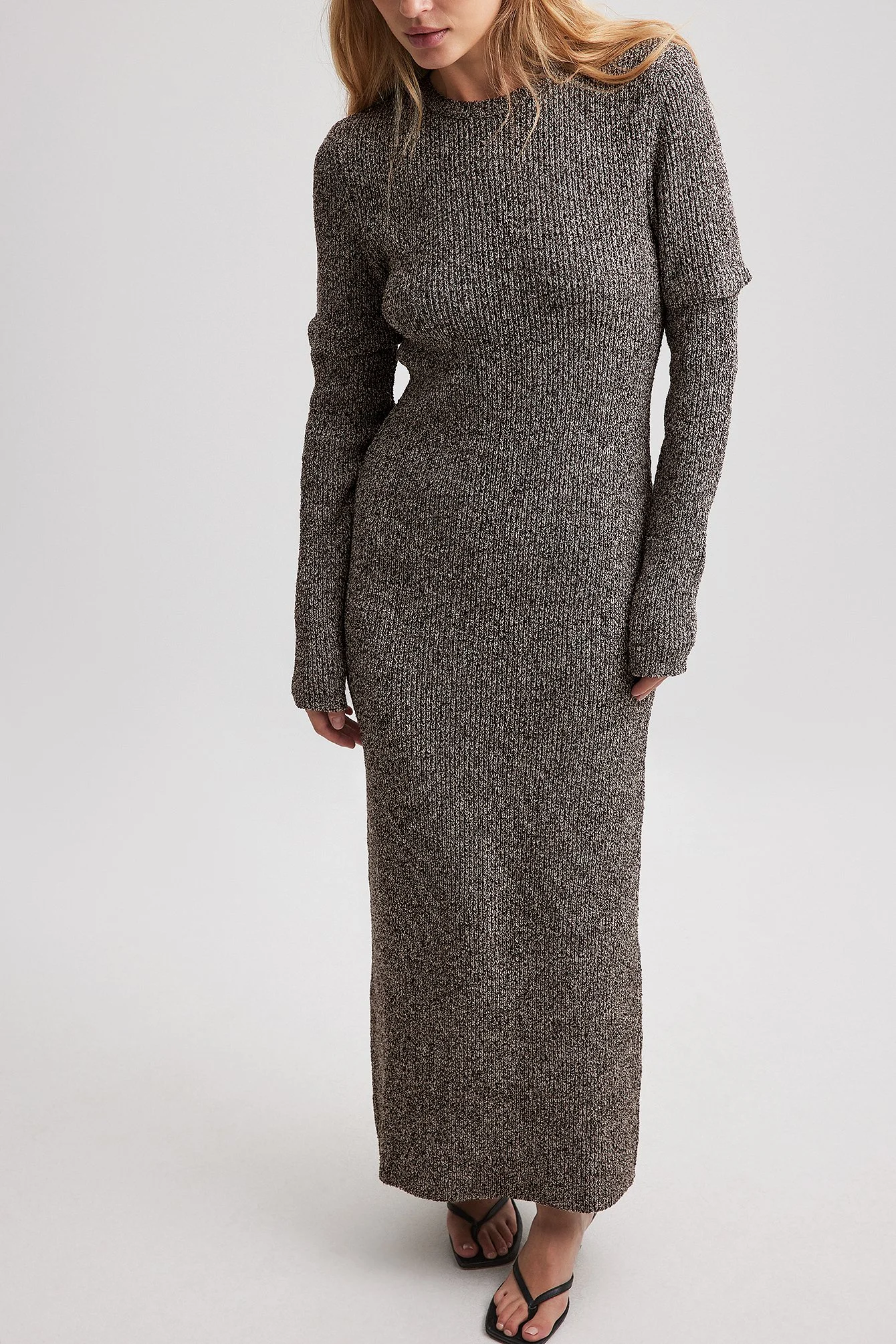 Strickkleid mit abnehmbaren Ärmeln