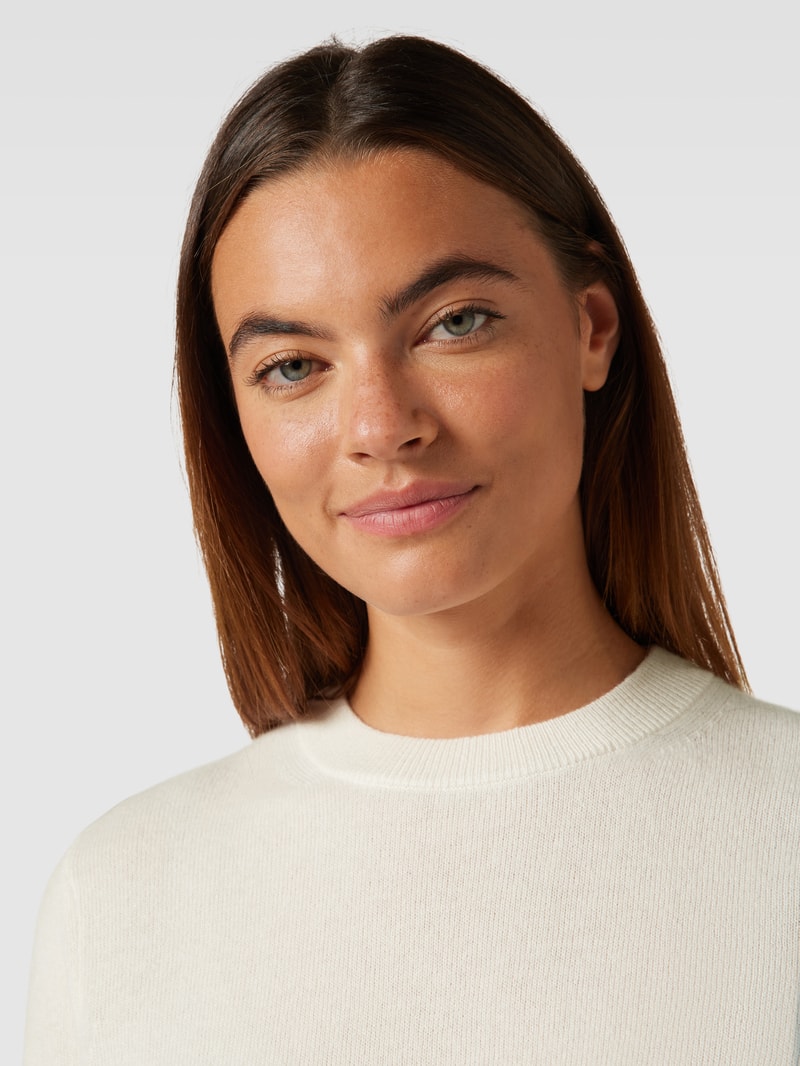 Kaschmirpullover in Strick-Optik mit Rundhalsausschnitt in offwhite
