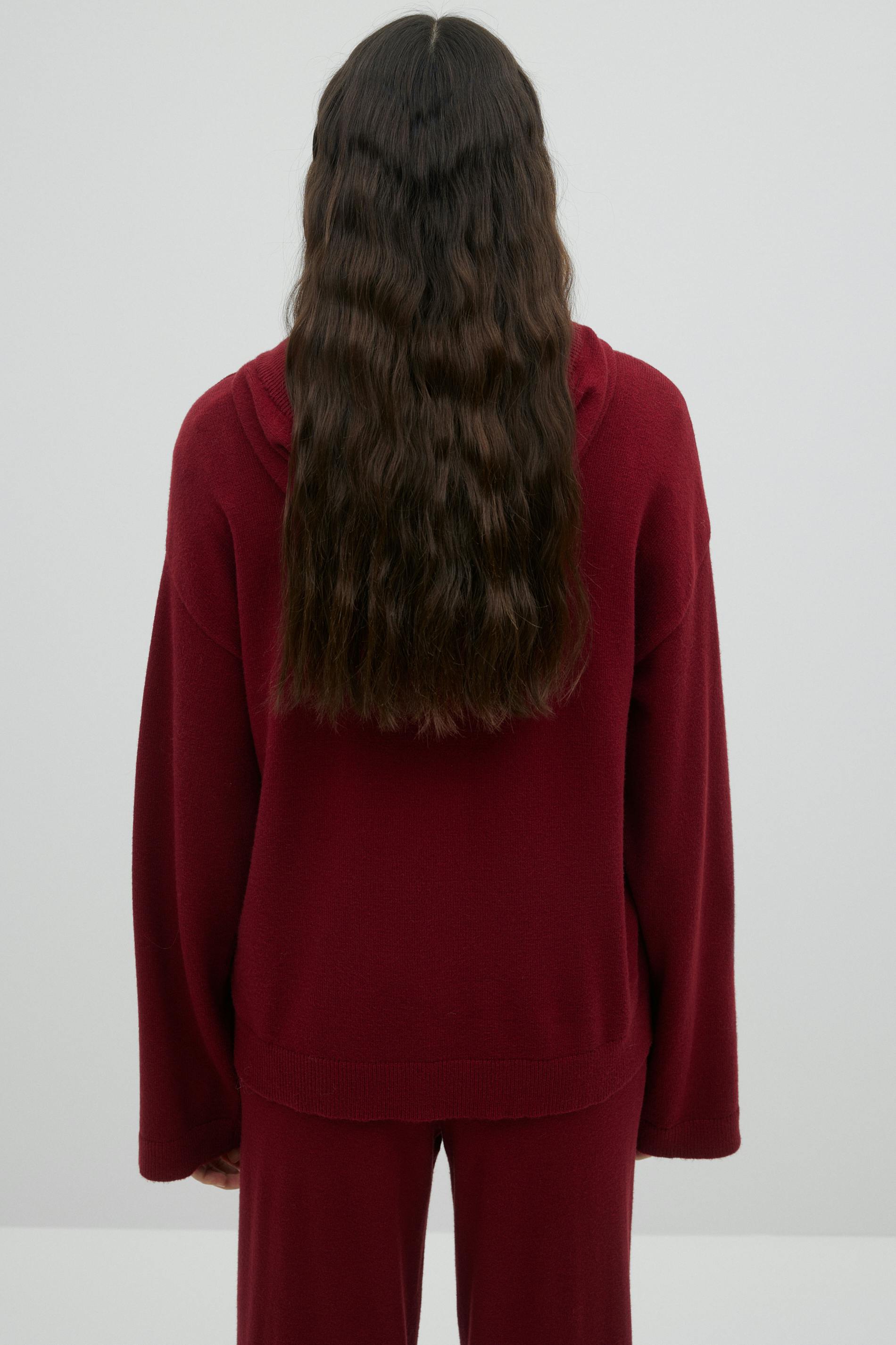 Knitted hoodie