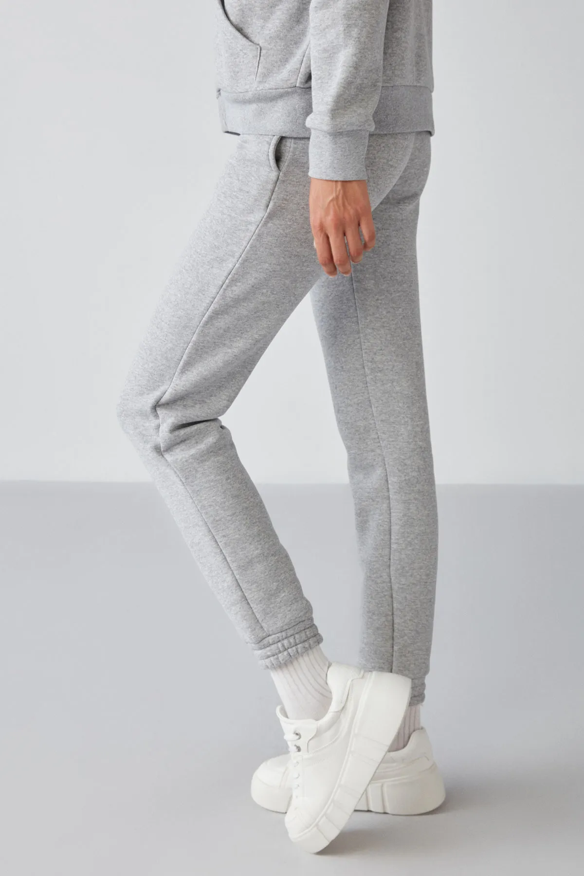 GRIMELANGE  Marıtza Damen-Jogginghose in regulärer Passform, Grimelange, mit elastischem Bund und Beinen und Fleece-Innenseite