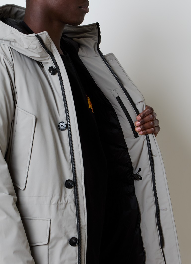 Woolrich Arctic stepēta parka ar dūnu pildījumu un kapuci