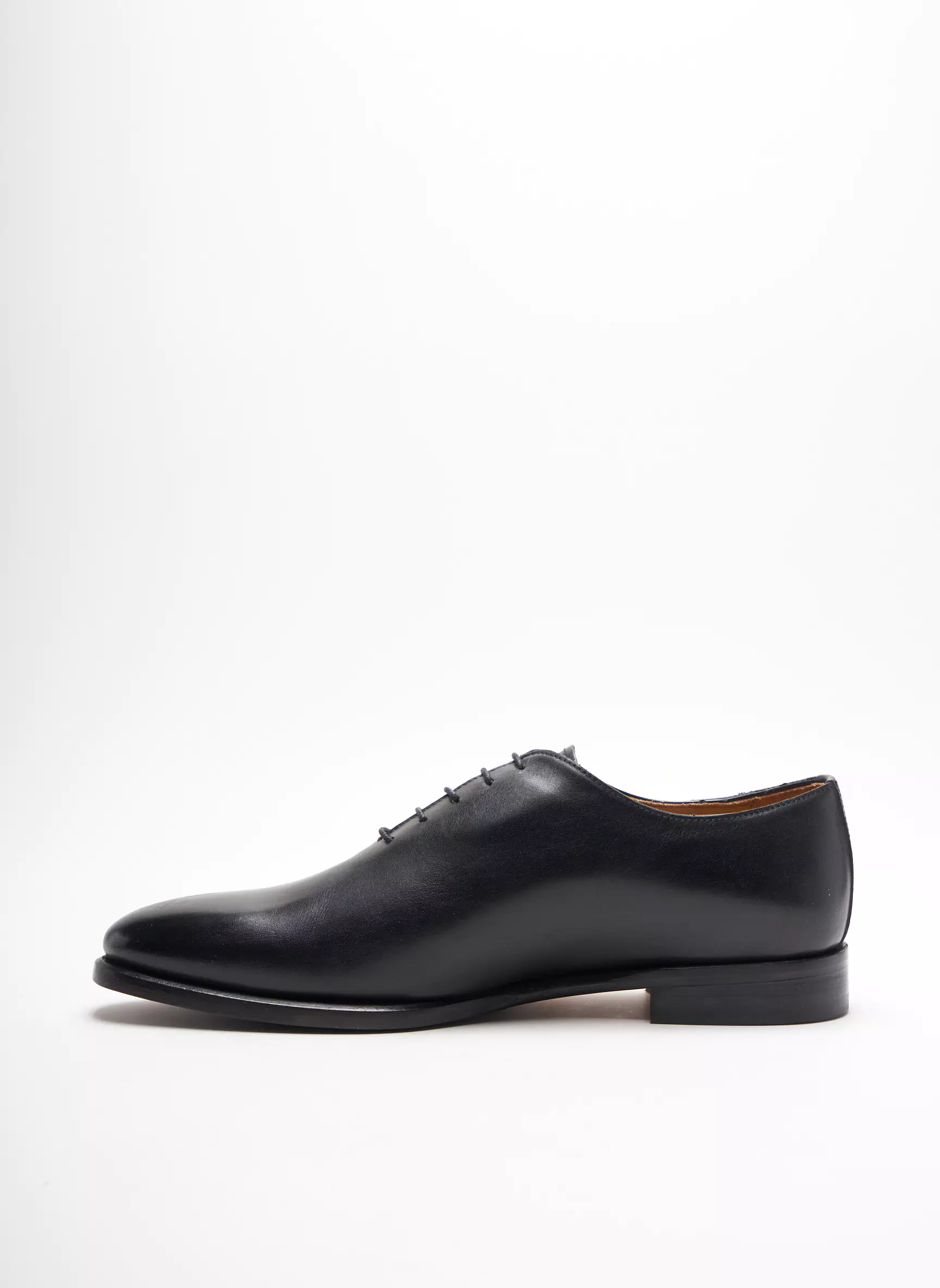 Marvin Co Luxe Derby Homme couleur noir