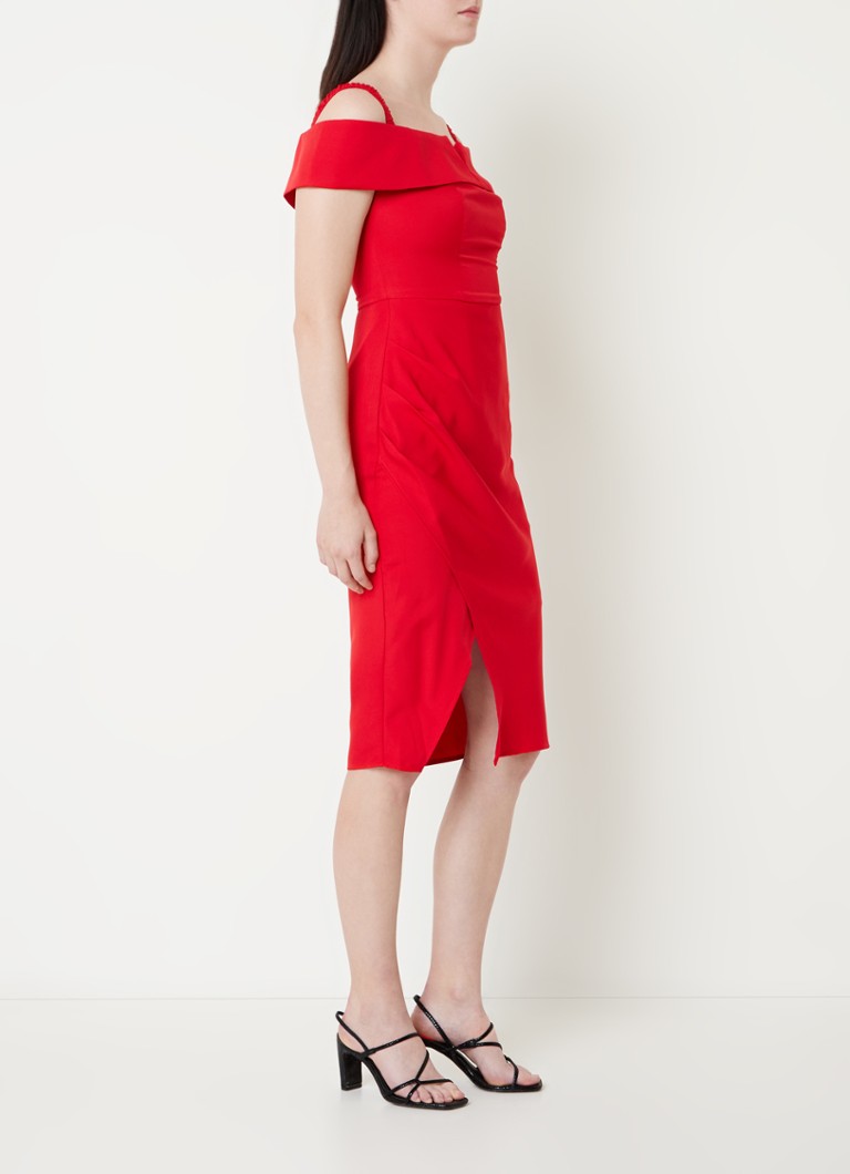 Rochie midi Chi Chi London Bardot cu decolteu Bardot, detalii cu umerii goi, pliuri și crăpătură laterală.